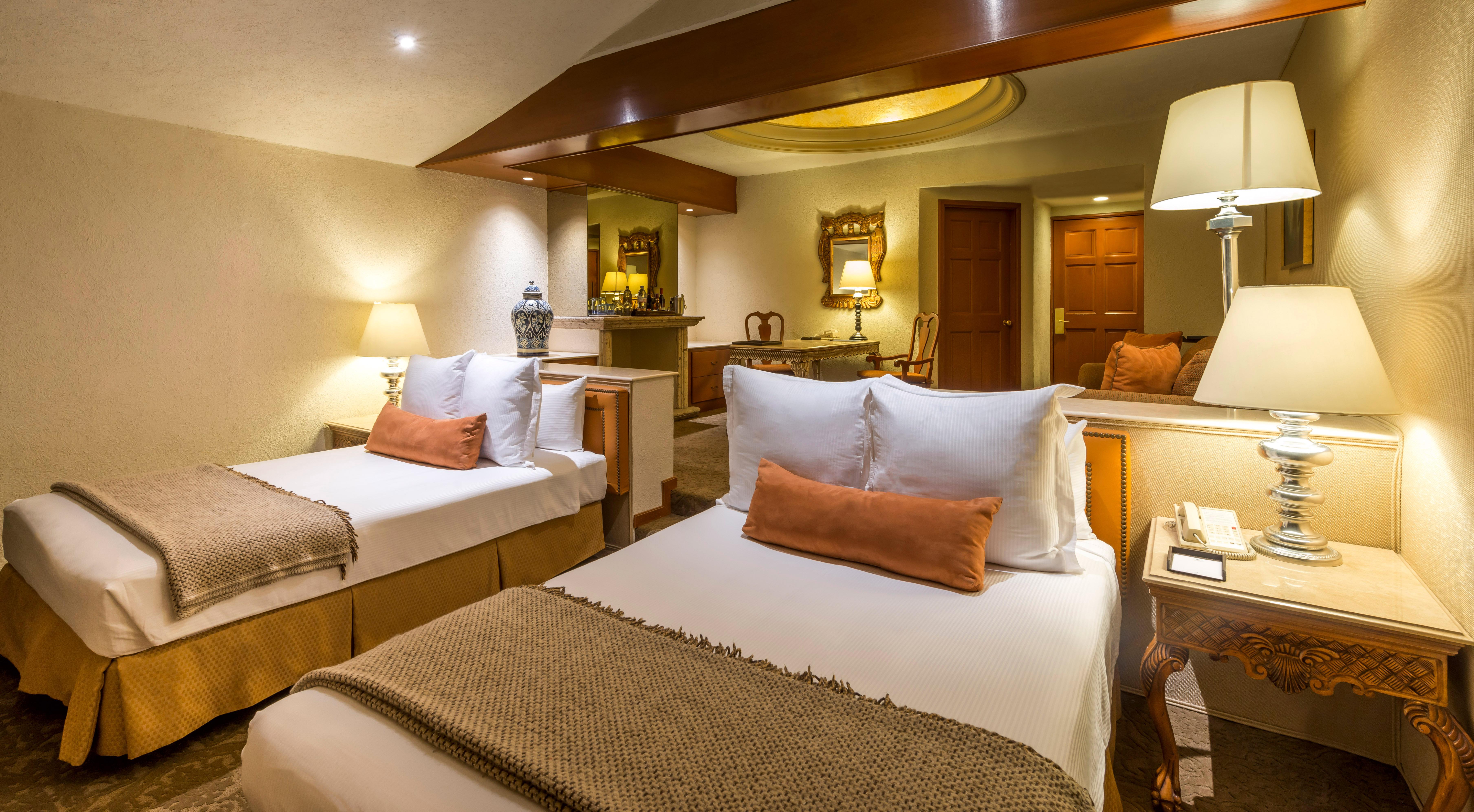 Hotel Quinta Real Guadalajara Extérieur photo