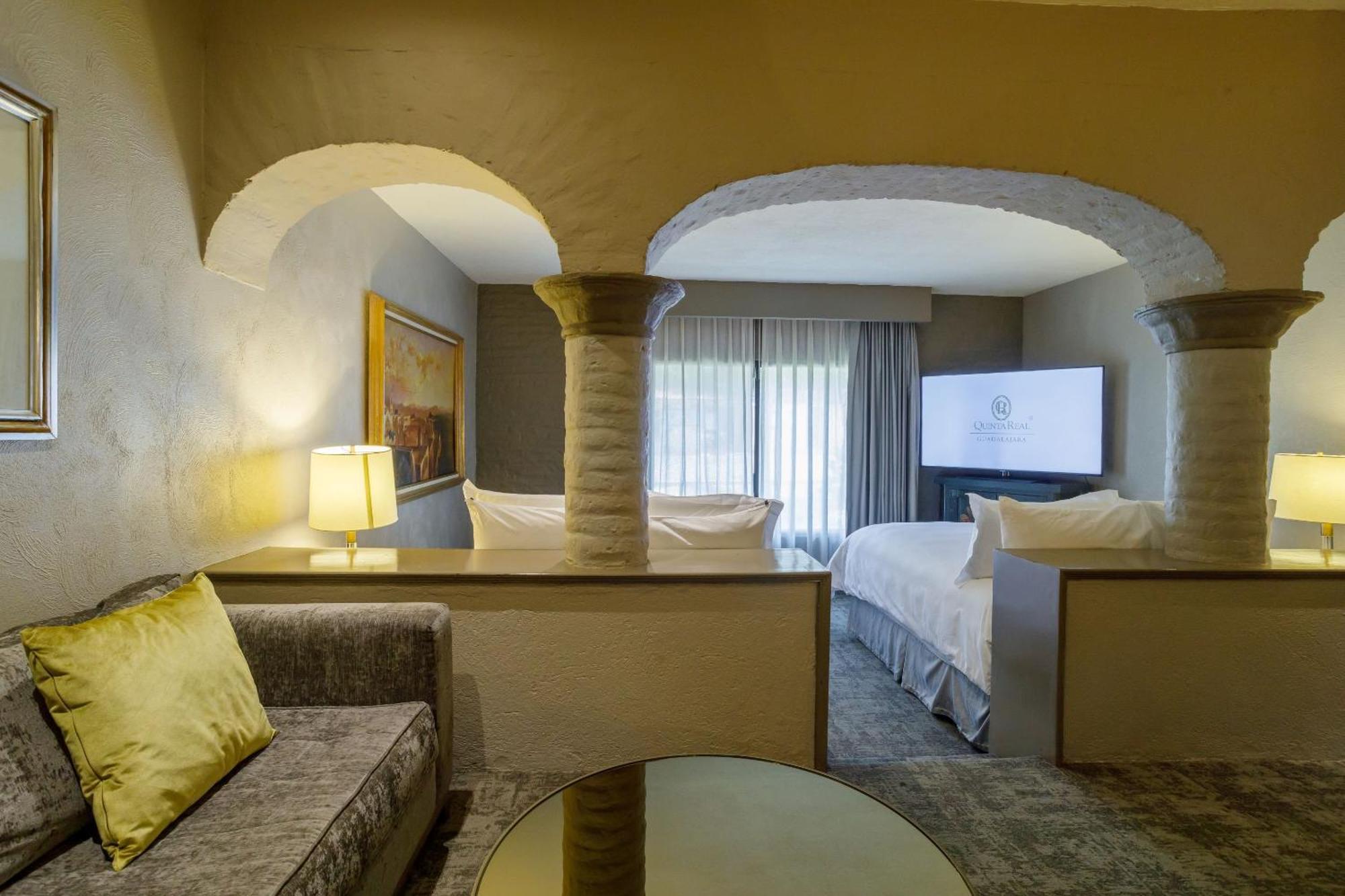 Hotel Quinta Real Guadalajara Extérieur photo